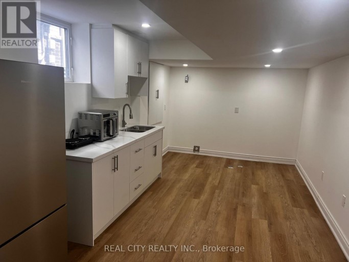 1100 CAMEO STREET, Pickering, Ontario, L1X0L7