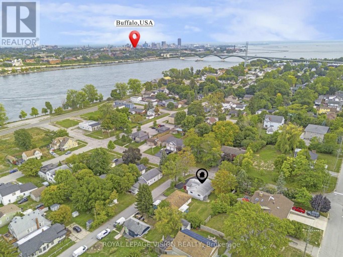 UNIT B - 43 LAVINIA STREET N, Fort Erie (Central), Ontario, L2A5W2