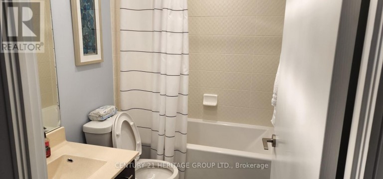 525 - 135 VILLAGE GREEN SQUARE, Toronto (Agincourt South-Malvern West), Ontario, M1S0G4