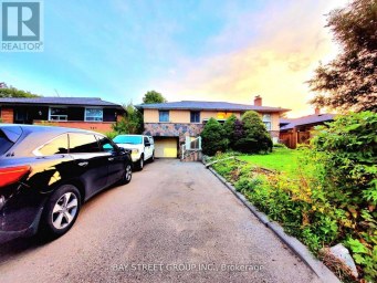 238 THE WEST MALL Toronto (Markland Wood) Ontario photo 1