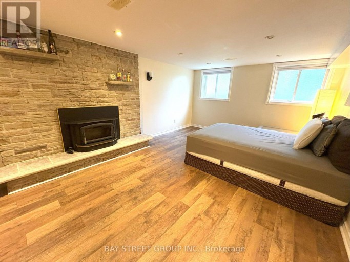 238 THE WEST MALL, Toronto (Markland Wood), Ontario, M9C1C5