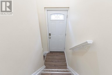 5 BARLOW ROAD Toronto (Woburn) Ontario photo 2