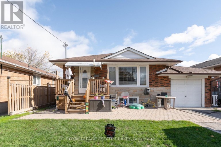 5 BARLOW ROAD, Toronto (Woburn), Ontario, M1G2B3