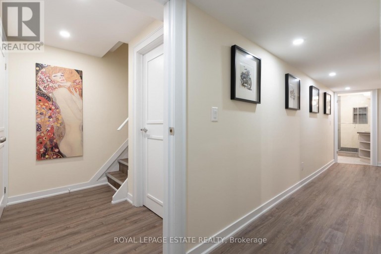 5 BARLOW ROAD, Toronto (Woburn), Ontario, M1G2B3