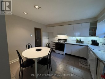2979 WESTON ROAD Toronto (Humberlea-Pelmo Park) Ontario photo 10