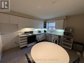 2979 WESTON ROAD Toronto (Humberlea-Pelmo Park) Ontario photo 11