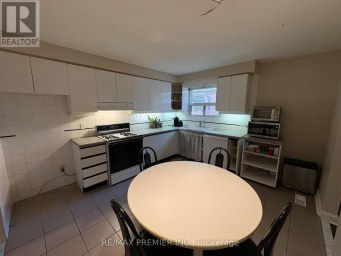 2979 WESTON ROAD Toronto (Humberlea-Pelmo Park) Ontario photo 12