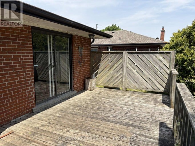 2979 WESTON ROAD, Toronto (Humberlea-Pelmo Park), Ontario, M9M2T1