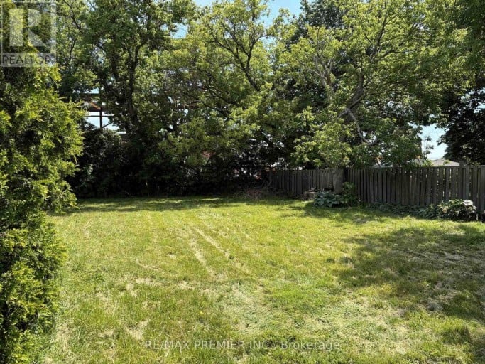 2979 WESTON ROAD, Toronto (Humberlea-Pelmo Park), Ontario, M9M2T1