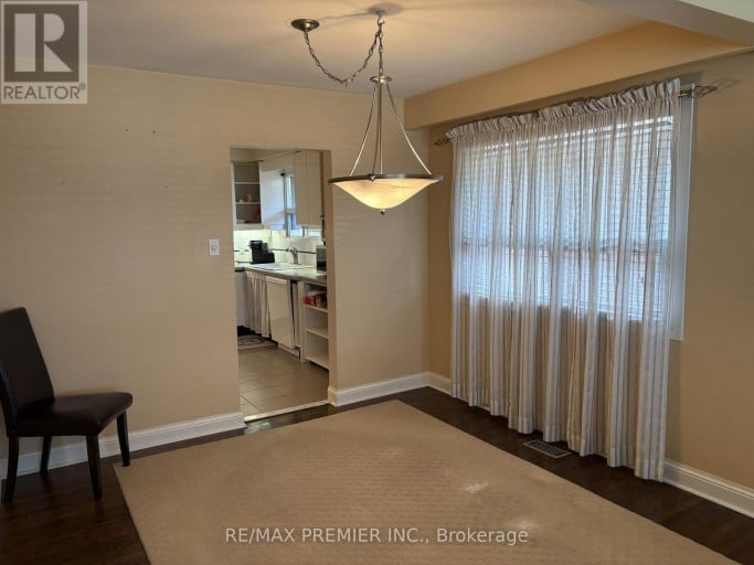 2979 WESTON ROAD, Toronto (Humberlea-Pelmo Park), Ontario, M9M2T1