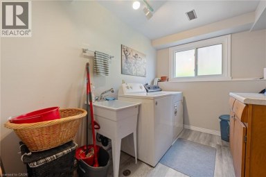 25 LAKEVIEW Avenue Port Dover Ontario photo 23