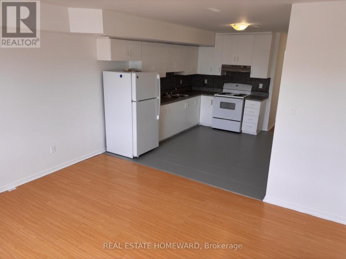 UPPER - 879A WILSON AVENUE, Toronto (Downsview-Roding-CFB), Ontario, M3K1E6