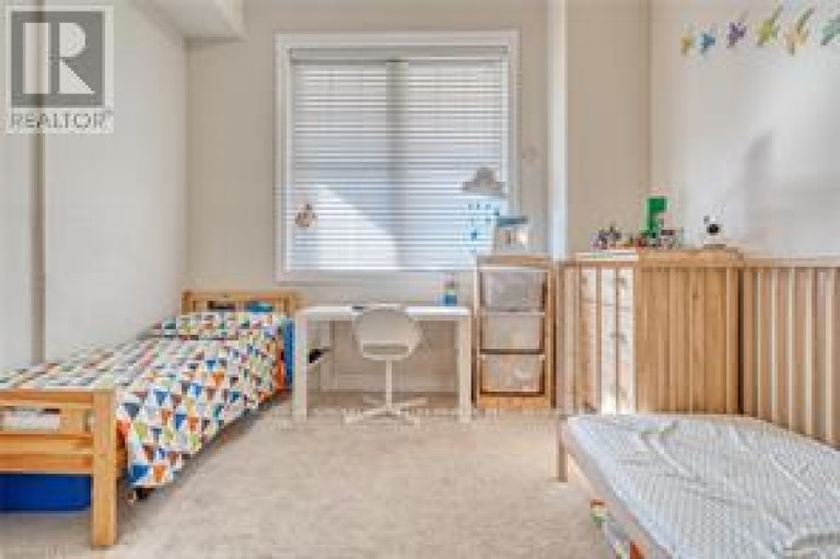 204 - 272 GEORGIAN DRIVE, Oakville (RO River Oaks), Ontario, L6H0K4