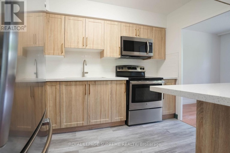 111 - 70 OLD SHEPPARD AVENUE, Toronto (Pleasant View), Ontario, M2J3L6