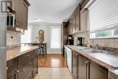 16 AUSTEN LANE Barrie (Letitia Heights) Ontario photo 2