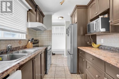 16 AUSTEN LANE Barrie (Letitia Heights) Ontario photo 4