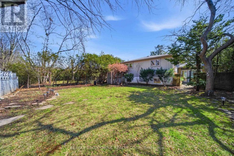 481 ANTHONY DRIVE, Oakville (OO Old Oakville), Ontario, L6J2K6