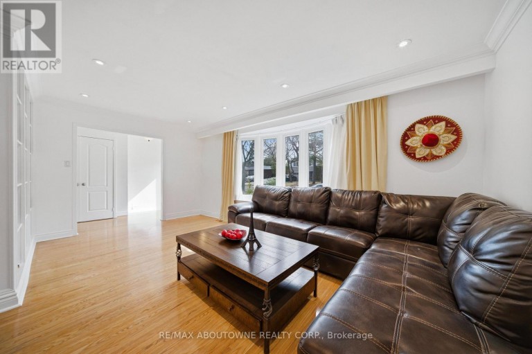 481 ANTHONY DRIVE, Oakville (OO Old Oakville), Ontario, L6J2K6