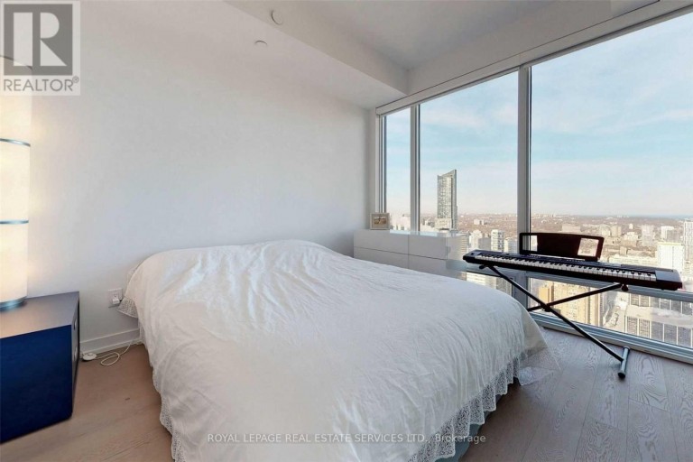 2703 - 488 UNIVERSITY AVENUE, Toronto (Kensington-Chinatown), Ontario, M5G0C1