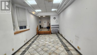 MAIN - 1155 DUNDAS STREET W Toronto (Trinity-Bellwoods) Ontario photo 8