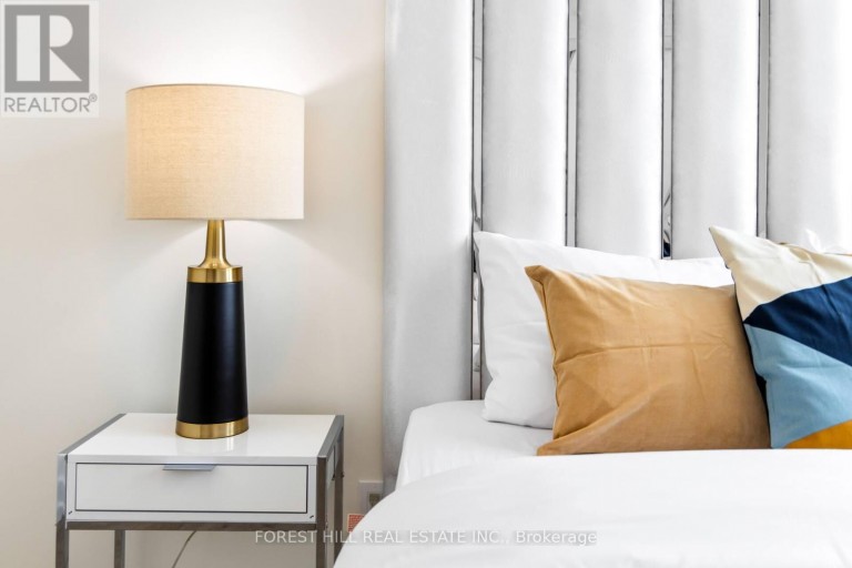 1009 - 2300 ST. CLAIR AVENUE W, Toronto (Junction Area), Ontario, M6N0B3