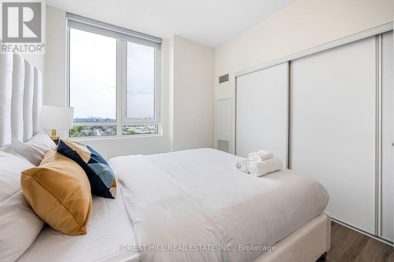 1009 - 2300 ST. CLAIR AVENUE W, Toronto (Junction Area), Ontario, M6N0B3