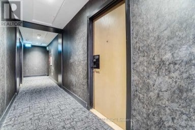 1009 - 2300 ST. CLAIR AVENUE W Toronto (Junction Area) Ontario photo 4