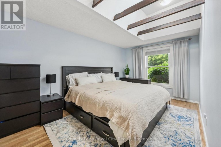 300 AUDEN ROAD, Guelph (Grange Road), Ontario, N1E6S3