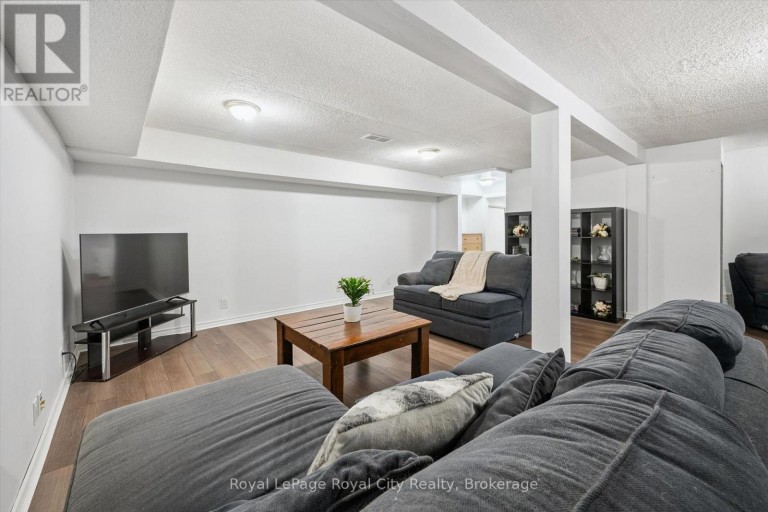 300 AUDEN ROAD, Guelph (Grange Road), Ontario, N1E6S3