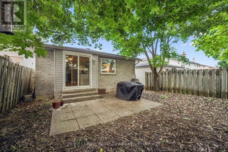 300 AUDEN ROAD, Guelph (Grange Road), Ontario, N1E6S3