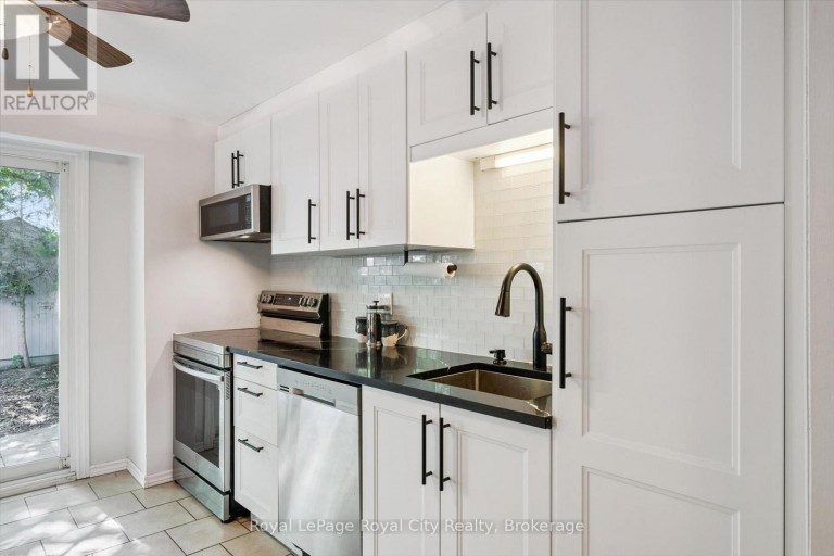 300 AUDEN ROAD, Guelph (Grange Road), Ontario, N1E6S3