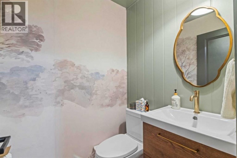 16, 140 Point Drive NW, Calgary, Alberta, T3B4W3