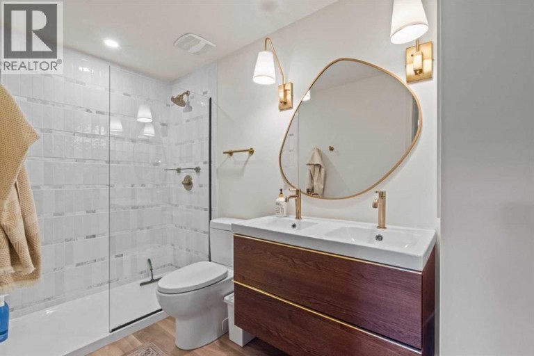 16, 140 Point Drive NW, Calgary, Alberta, T3B4W3