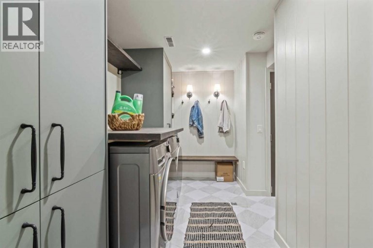 16, 140 Point Drive NW, Calgary, Alberta, T3B4W3