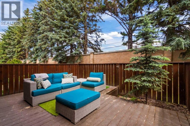 16, 140 Point Drive NW, Calgary, Alberta, T3B4W3