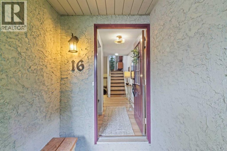 16, 140 Point Drive NW, Calgary, Alberta, T3B4W3