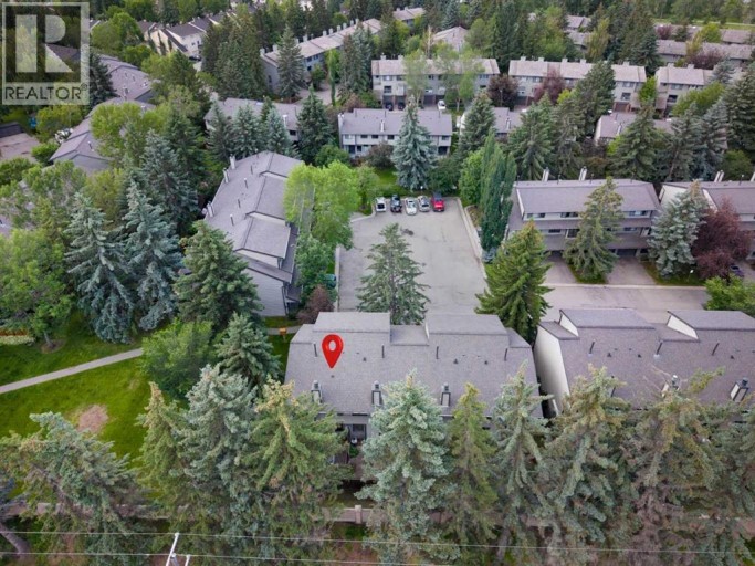 16, 140 Point Drive NW, Calgary, Alberta, T3B4W3