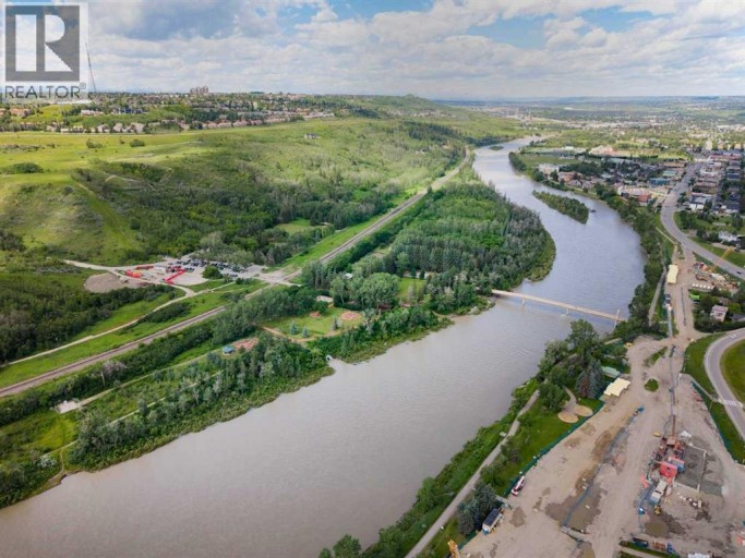 16, 140 Point Drive NW, Calgary, Alberta, T3B4W3