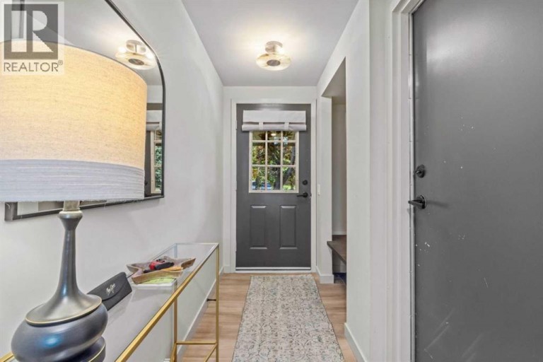 16, 140 Point Drive NW, Calgary, Alberta, T3B4W3