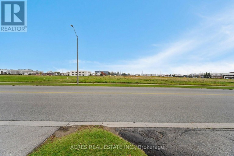 70 SUPERIOR BOULEVARD, Mississauga (Gateway), Ontario, L5T2X9