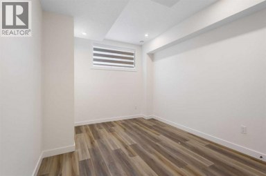 2424 25 Avenue NW Calgary Alberta photo 31