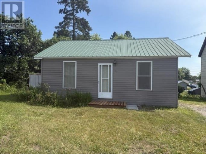 21 Park St, Thessalon, Ontario (id Sm261715)