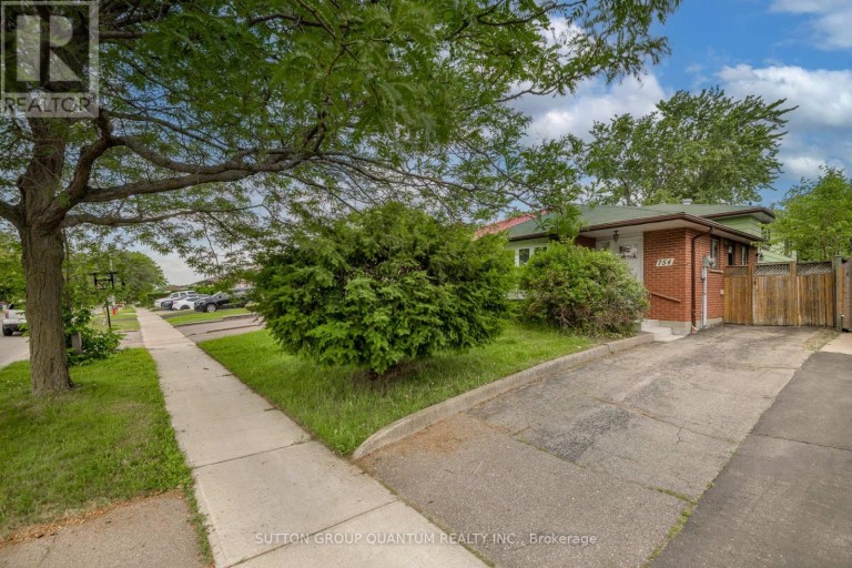 754 EAGLEMOUNT CRESCENT, Mississauga (Erindale), Ontario, L5C1N9