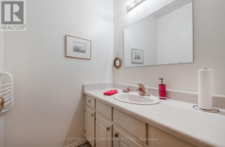 754 EAGLEMOUNT CRESCENT, Mississauga (Erindale), Ontario, L5C1N9