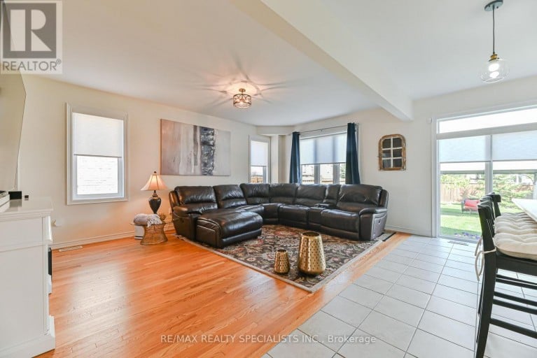 9 ACADEMY AVENUE, Wasaga Beach, Ontario, L9Z1J4