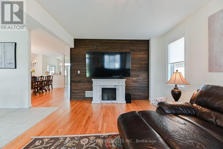 9 ACADEMY AVENUE, Wasaga Beach, Ontario, L9Z1J4