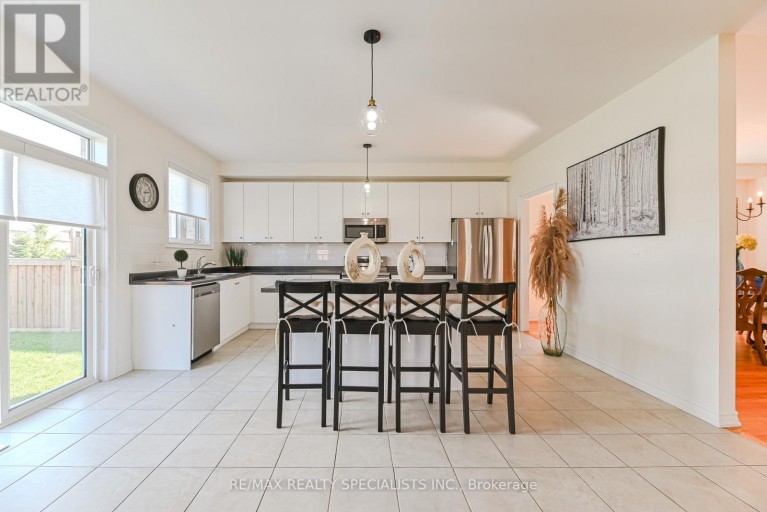 9 ACADEMY AVENUE, Wasaga Beach, Ontario, L9Z1J4