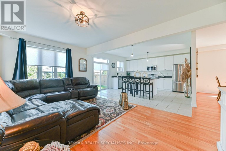 9 ACADEMY AVENUE, Wasaga Beach, Ontario, L9Z1J4