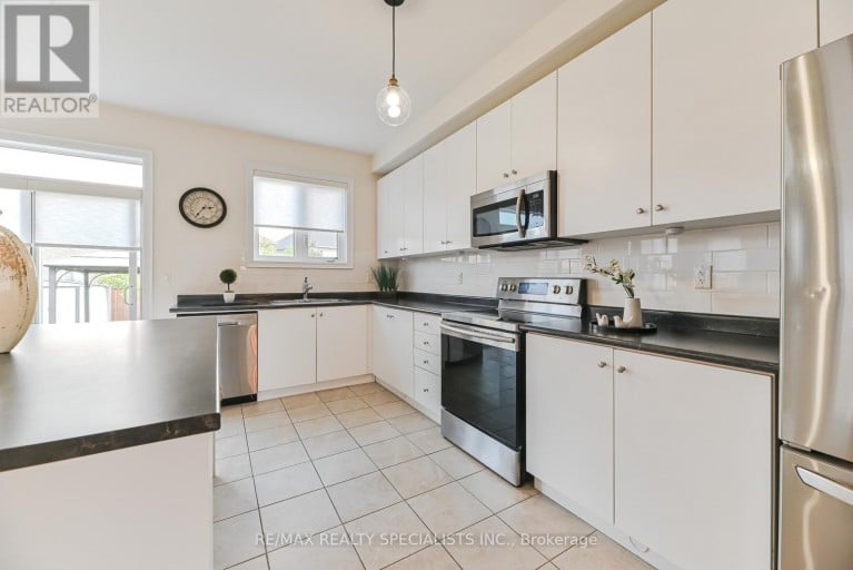 9 ACADEMY AVENUE, Wasaga Beach, Ontario, L9Z1J4