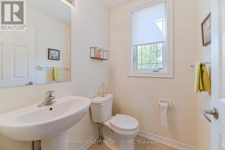 9 ACADEMY AVENUE, Wasaga Beach, Ontario, L9Z1J4